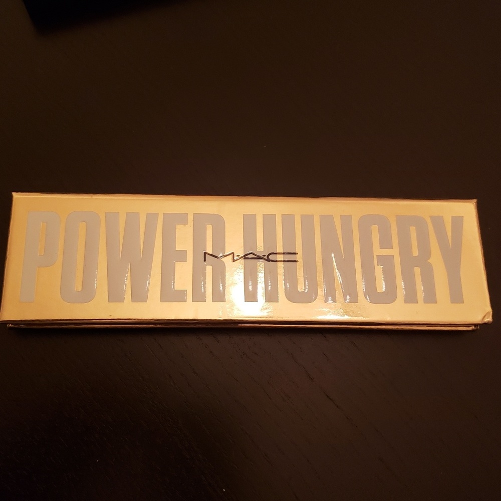 MAC Power Hungry Palette